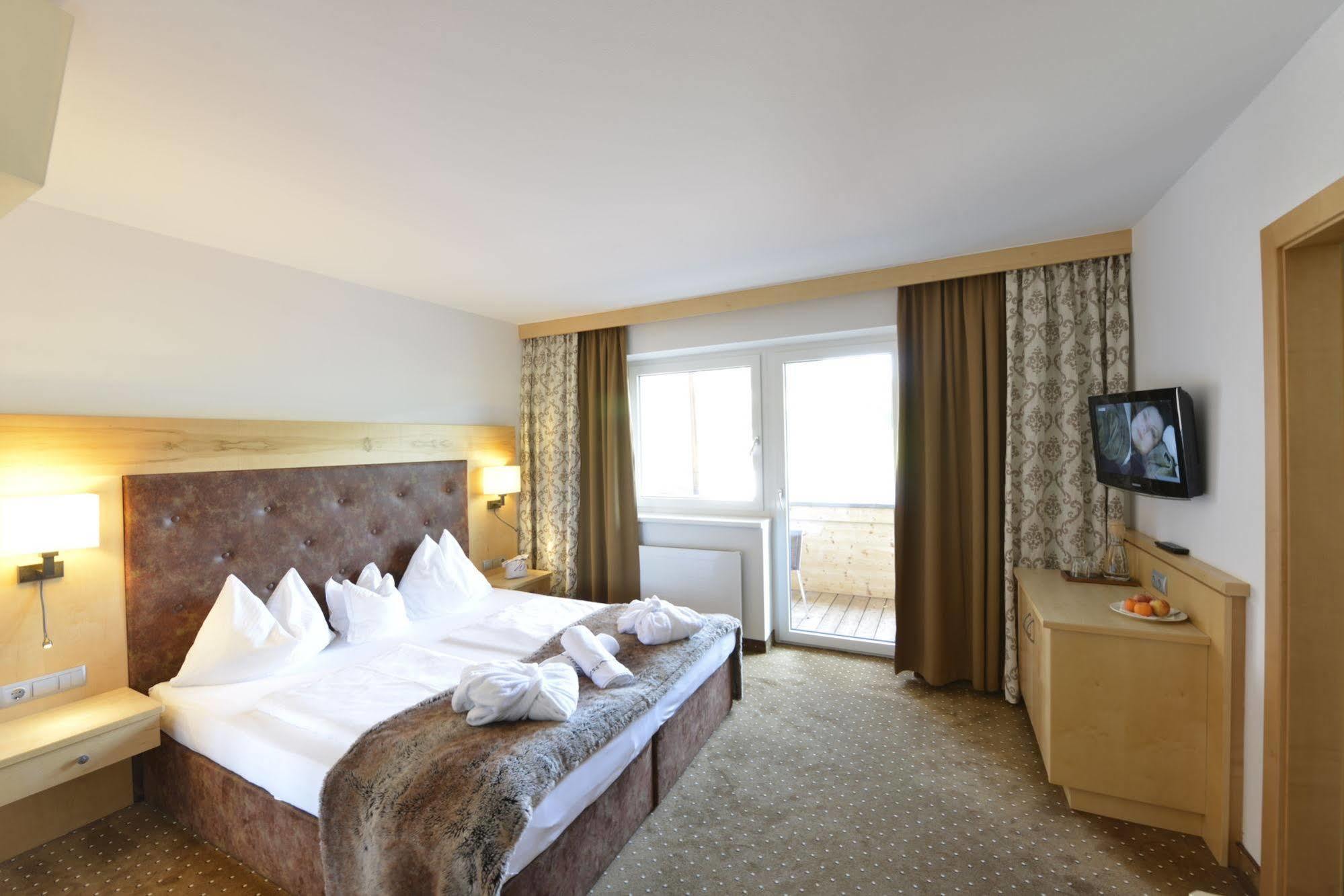Hotel & Alpin Lodge Der Wastlhof Niederau Ngoại thất bức ảnh